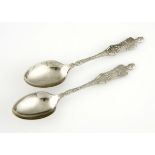 Anglo-Boer War Shooting Spoons 1900 Length: 14cm. A matching pair of silver plated shooting spoons