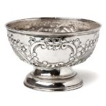 AN EDWARDIAN SILVER ROSE BOWL, GEORGE NATHAN & RIDLEY HAYES, CHESTER, 1906 the circular body with