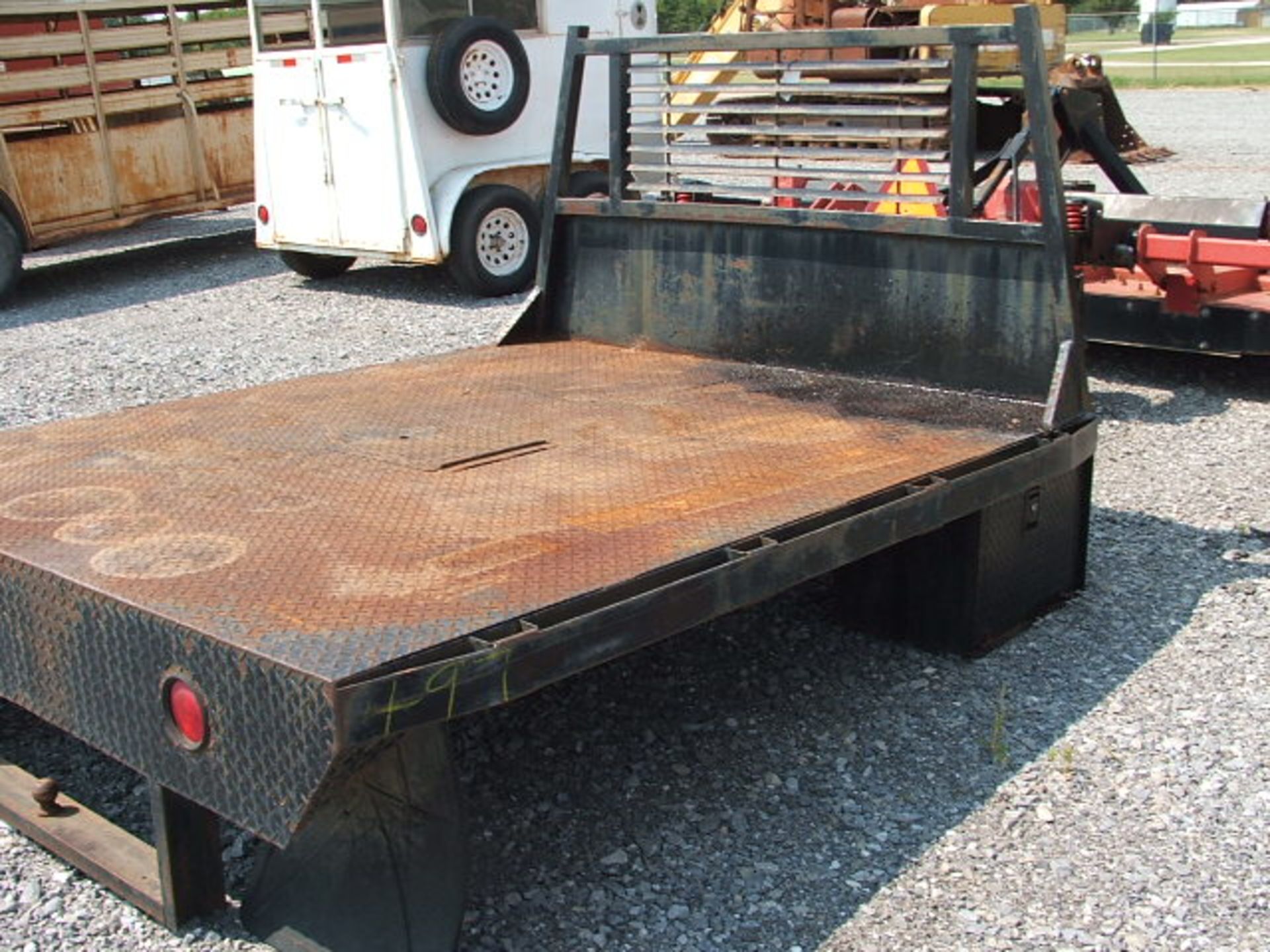 Lot 497 8' Flat Bed - Image 3 of 3