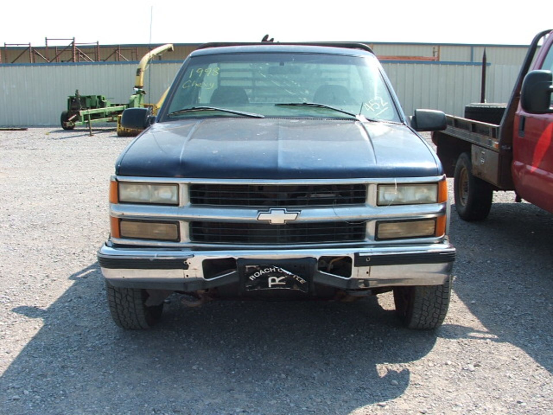 Lot 452 1998 Chevy 3500, 5 Speed, 4WD, W/Butler Bale Bed - Image 2 of 6