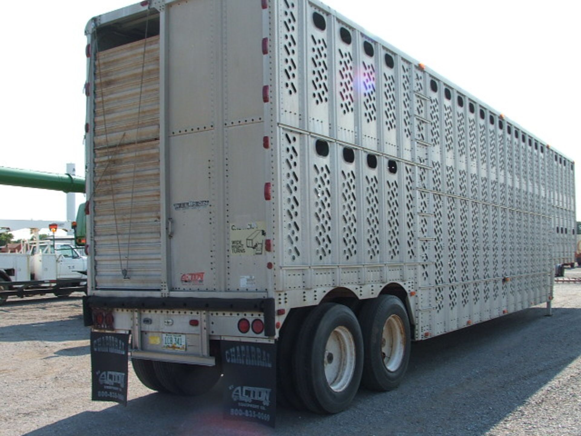 Lot 974 1984 Wilson 48' Aluminum Cattle Pot, spring ride. - Image 5 of 5