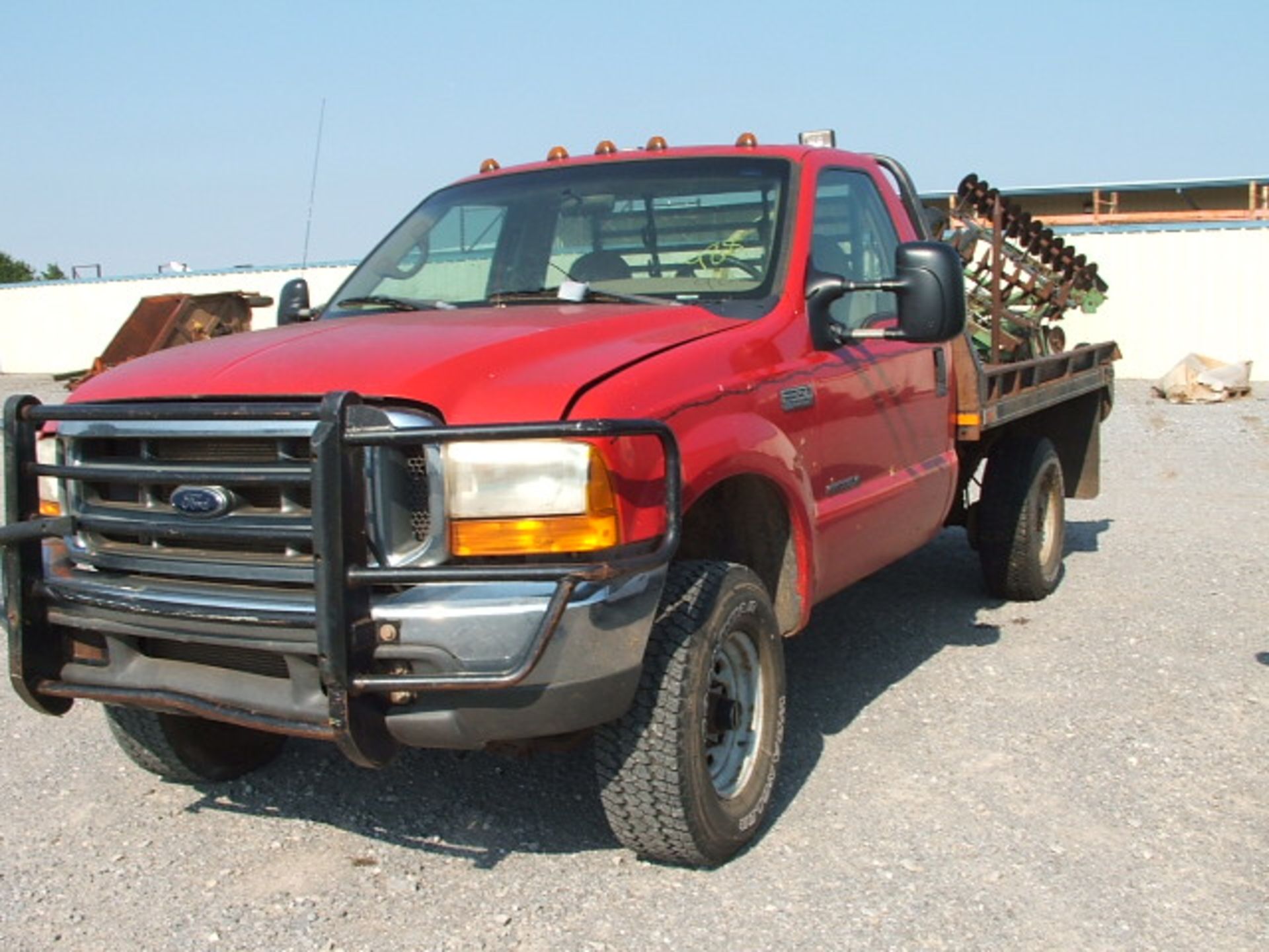 Lot 988 - Lot 988 1999 Ford F350 6 Spd, 4WD w/Butler Bale Bed. Â No Transmission. Â As-Is