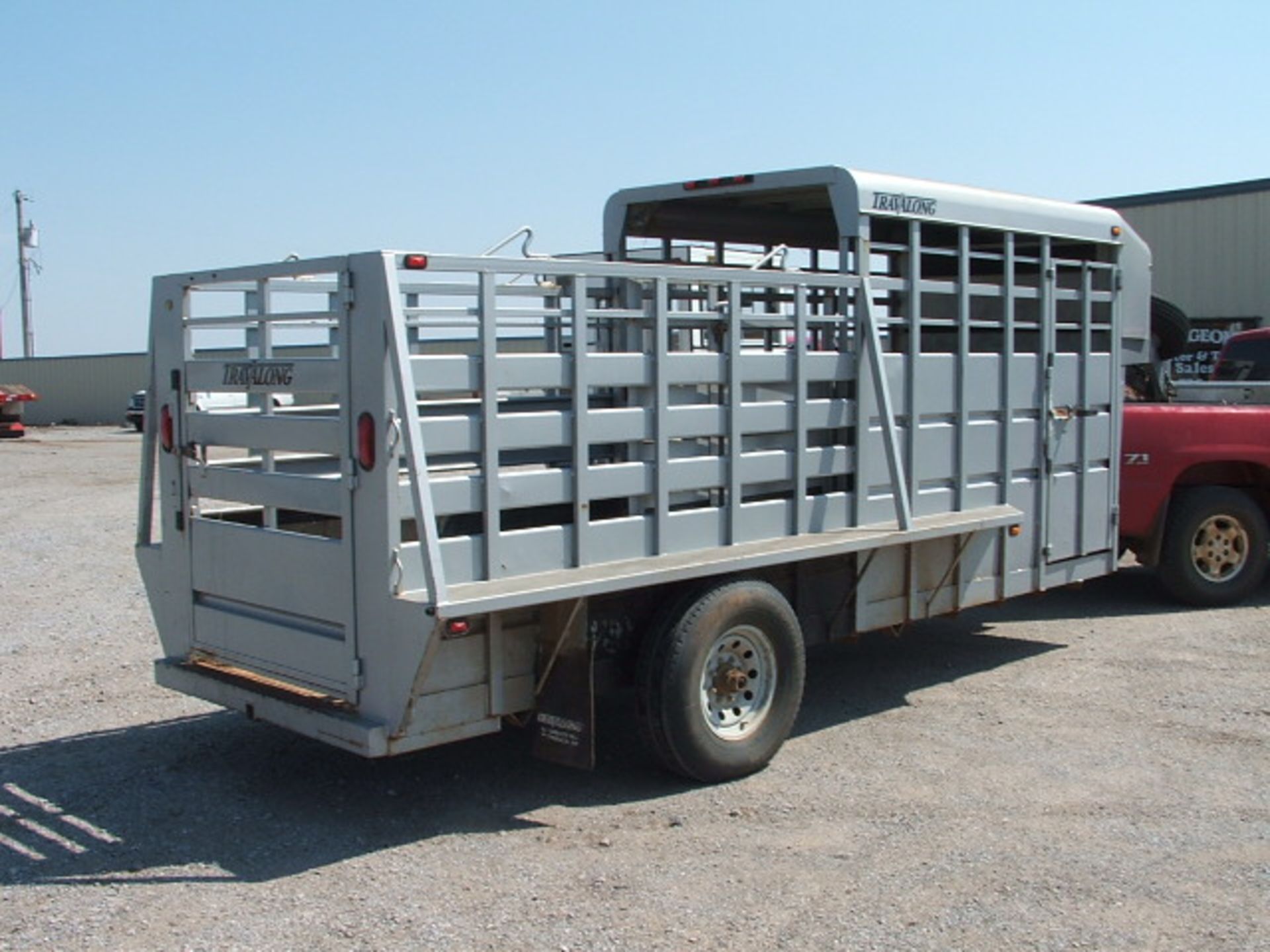 Lot 439 2002 TravALong 16x5 Gooseneck 1/2 Top Stock Trailer - Image 6 of 7