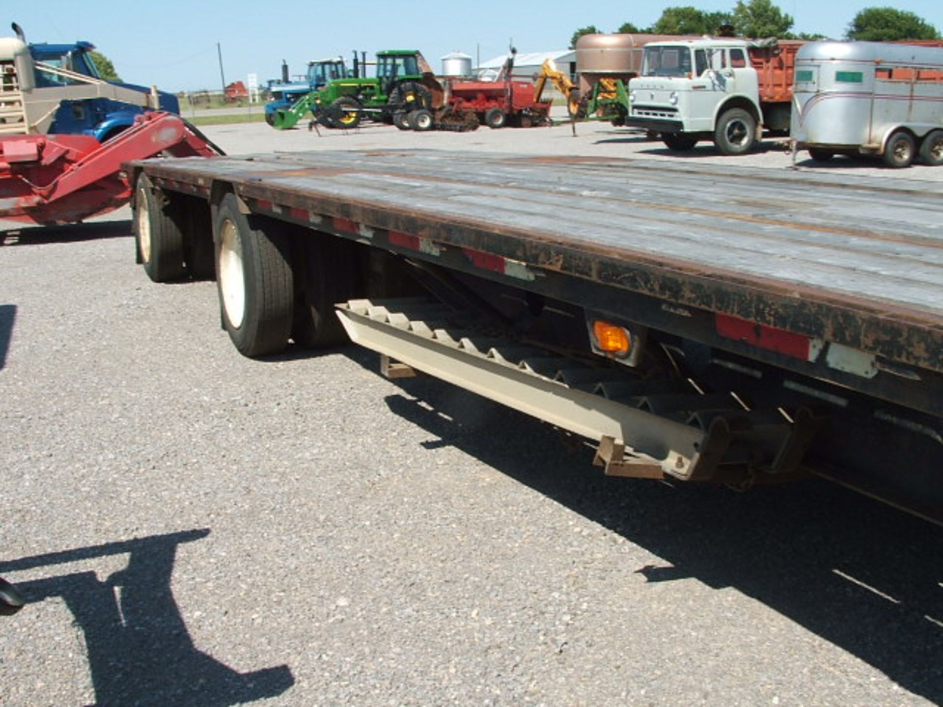 Lot 888 - Lot 888 1999 Doonan 53x102 Drop Deck Spread Axle Air Ride Trailer. Â New brake shoes and - Image 3 of 8