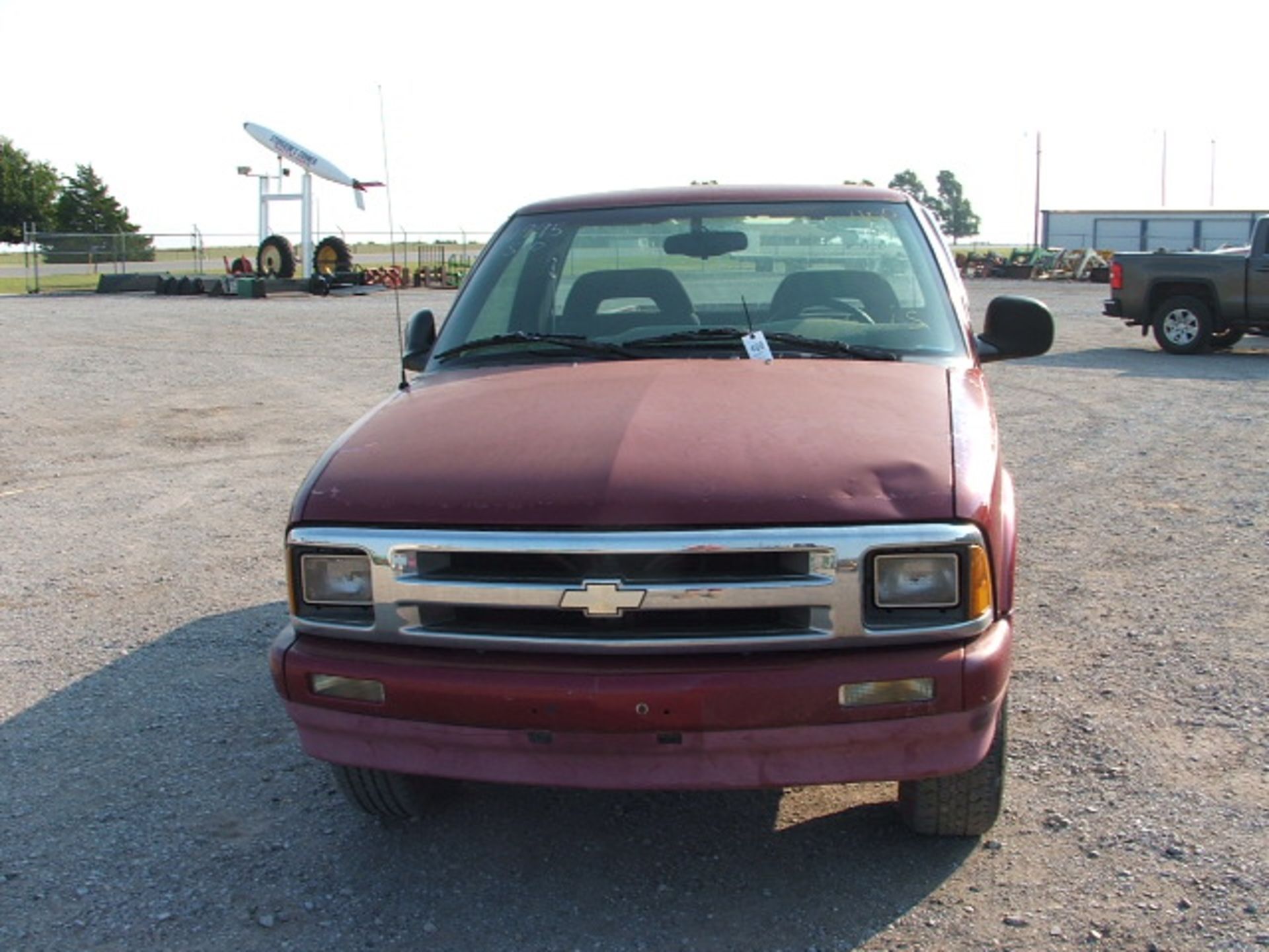 Lot 836 1995 Chevy S10 4Cyl Automatic - As-Is - Image 3 of 5