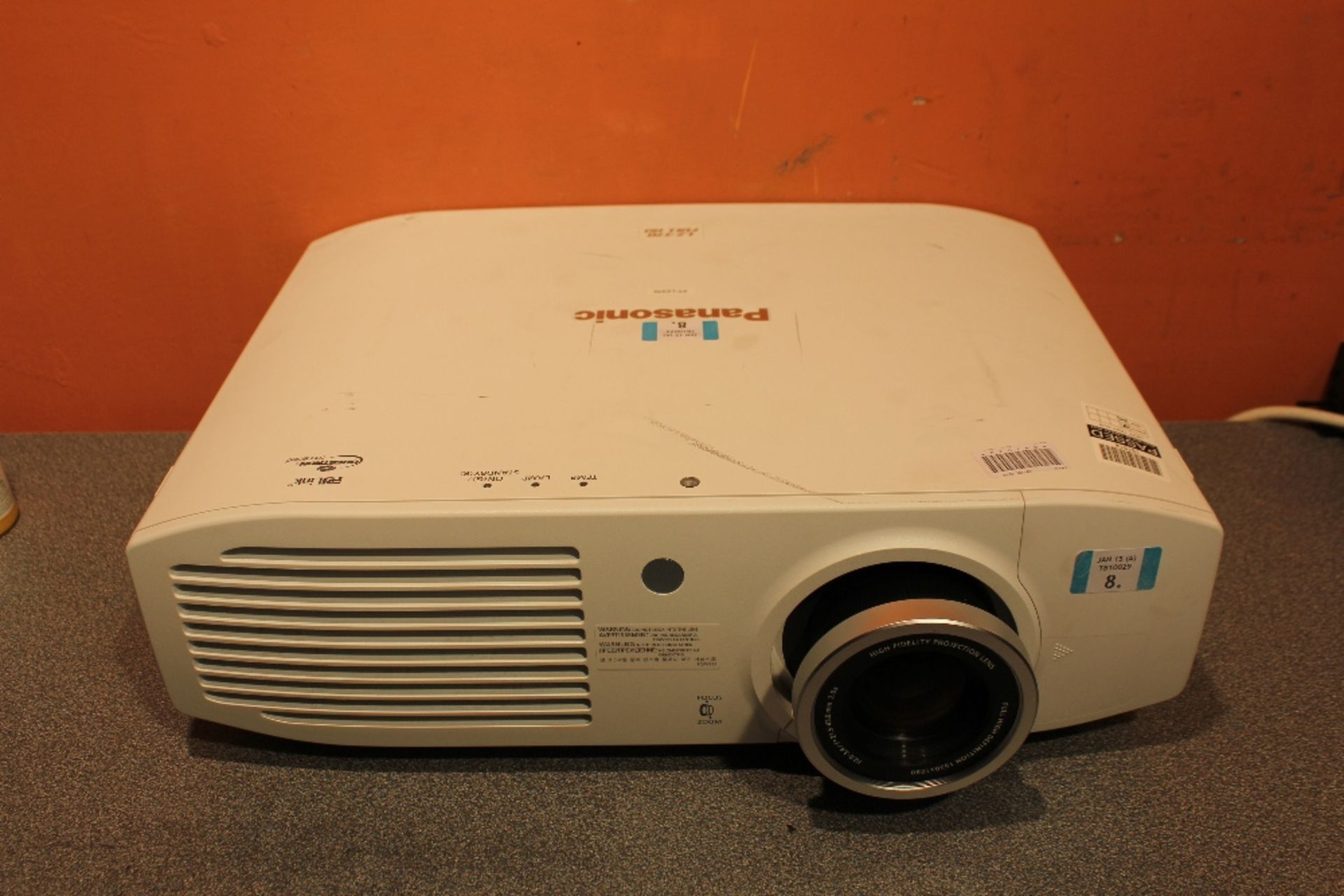 PANASONIC  PT-LZ370 Projector - FULL HD - 2 HDMI Inputs  - Powers On Displays An Image Over £2800