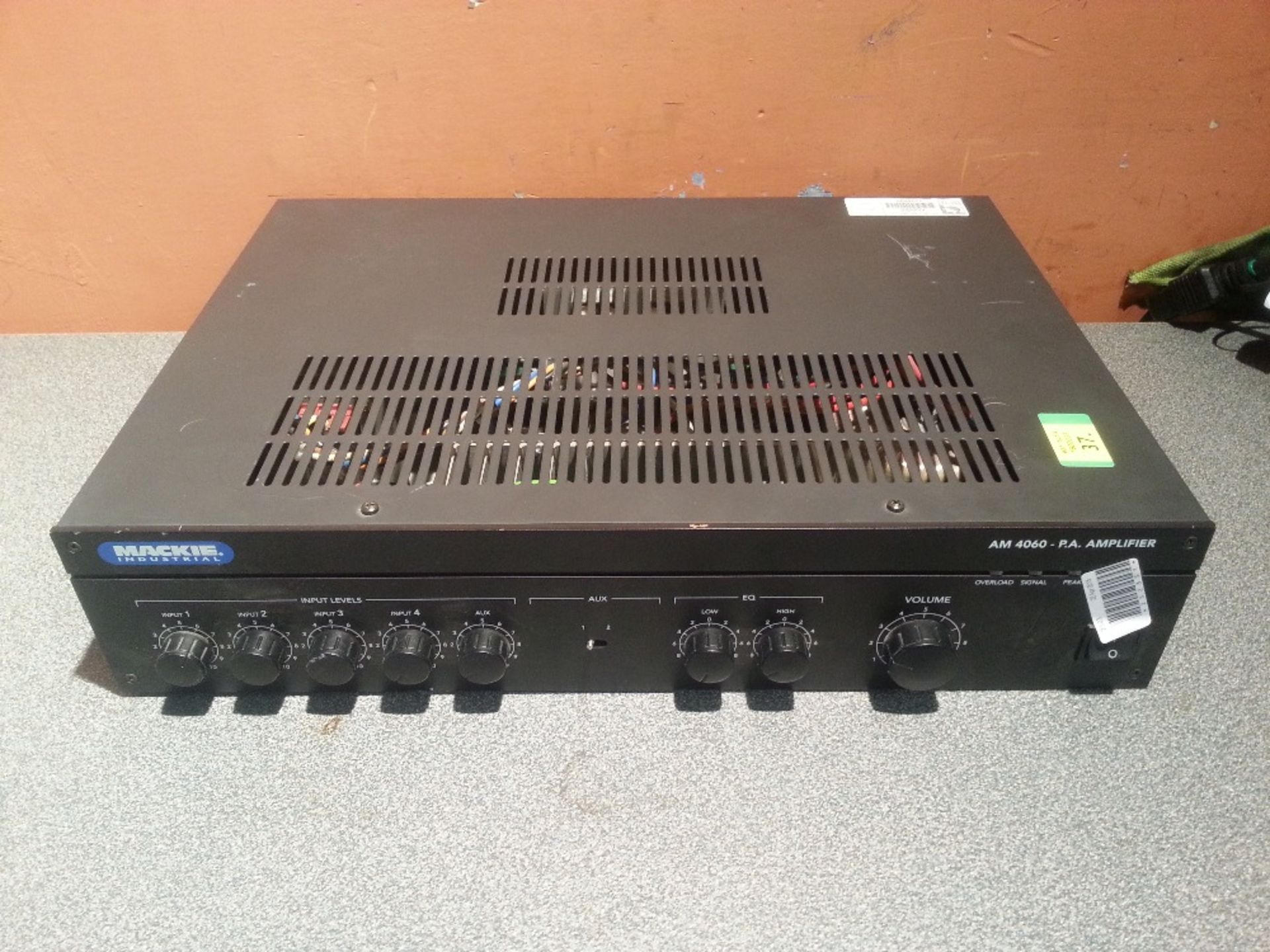 MACKIE  AM 4060 P.A Amplifier