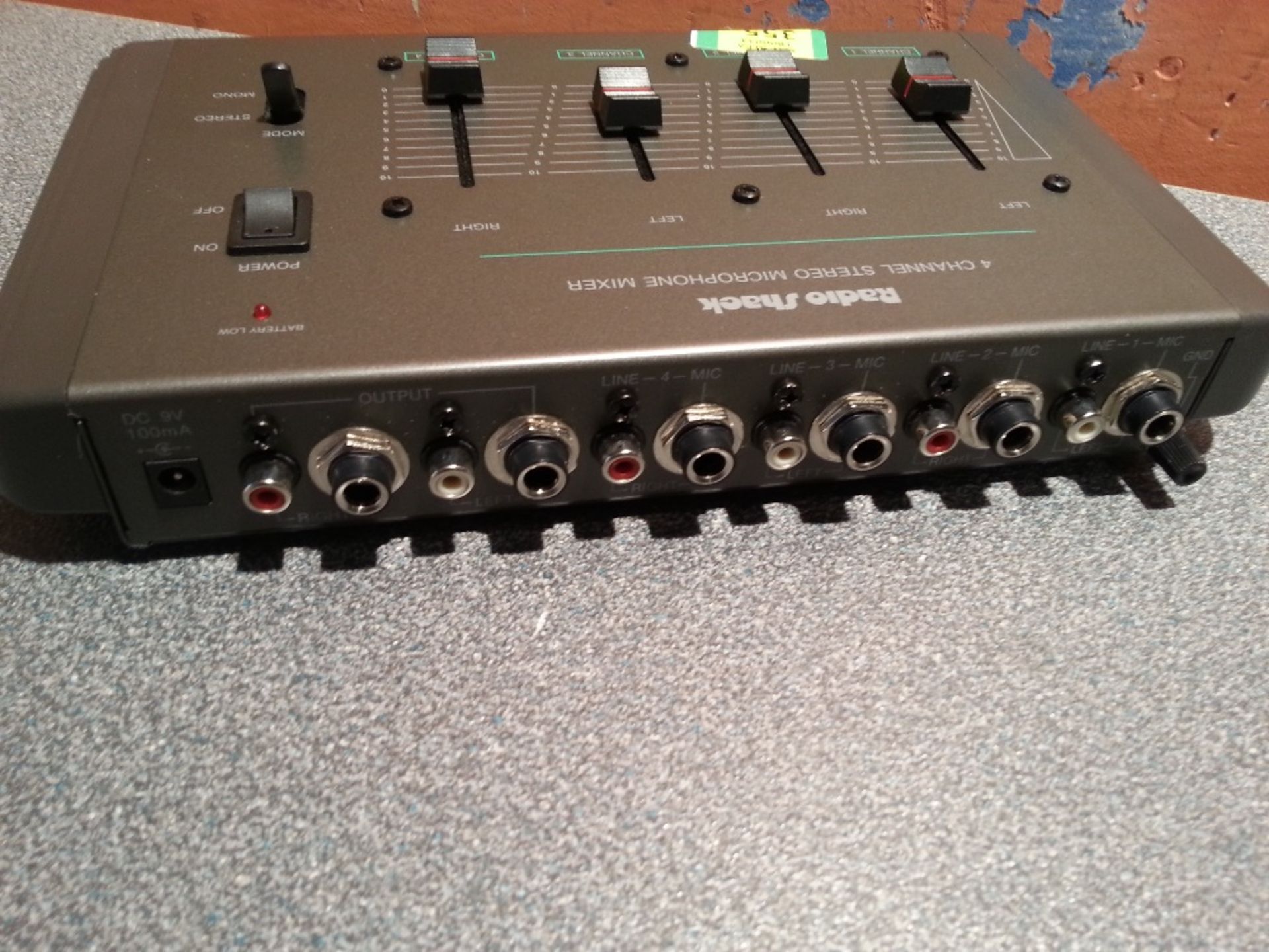 RADIO SHACK  4 Channel Stero Microphone Mixer - No PSU - Image 2 of 2