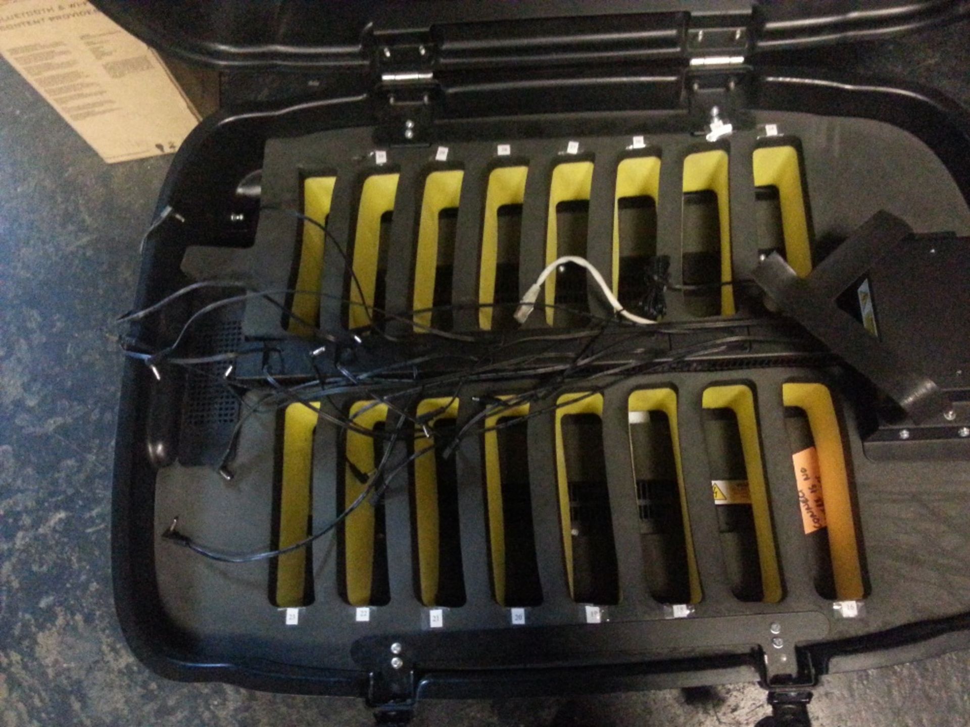 BRETFORD  16 Bay Hard Laptop Travel Case - Image 2 of 3