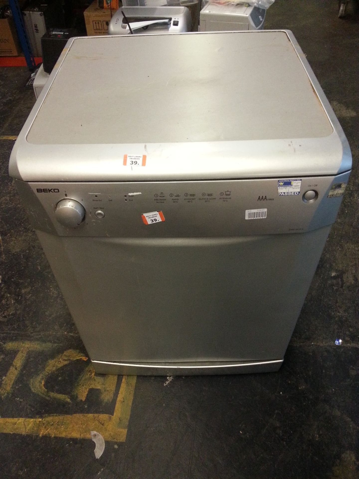 BEKO  DWD5410S Dishwasher - Powers On