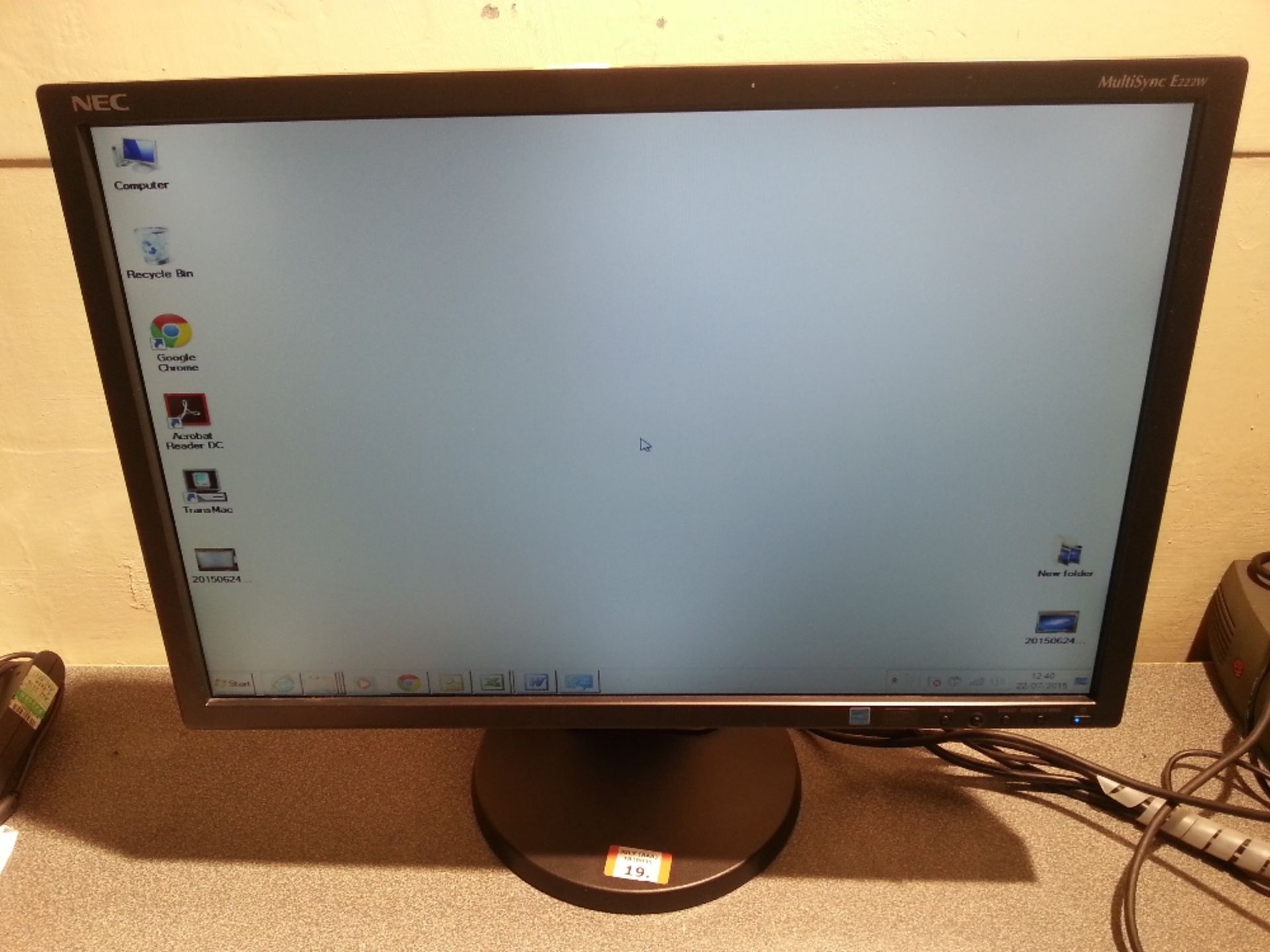 NEC  E222W-BK 22" Black Widescreen TFT Monitor - Powers On Displays A Image