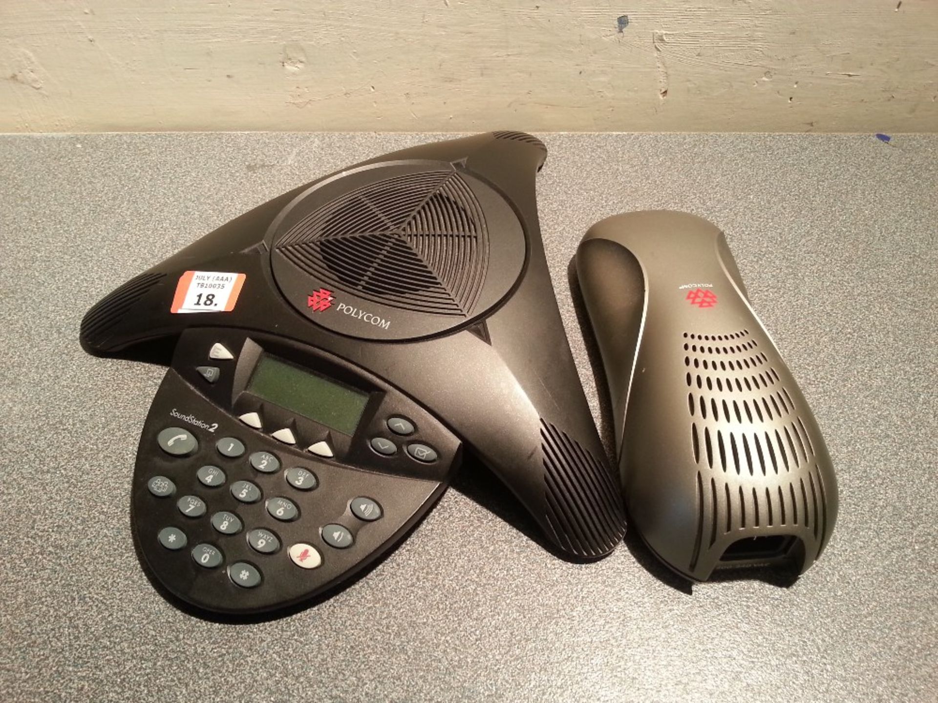 POLYCOM  SoundStation2 - With AC Adaptor - Powers On