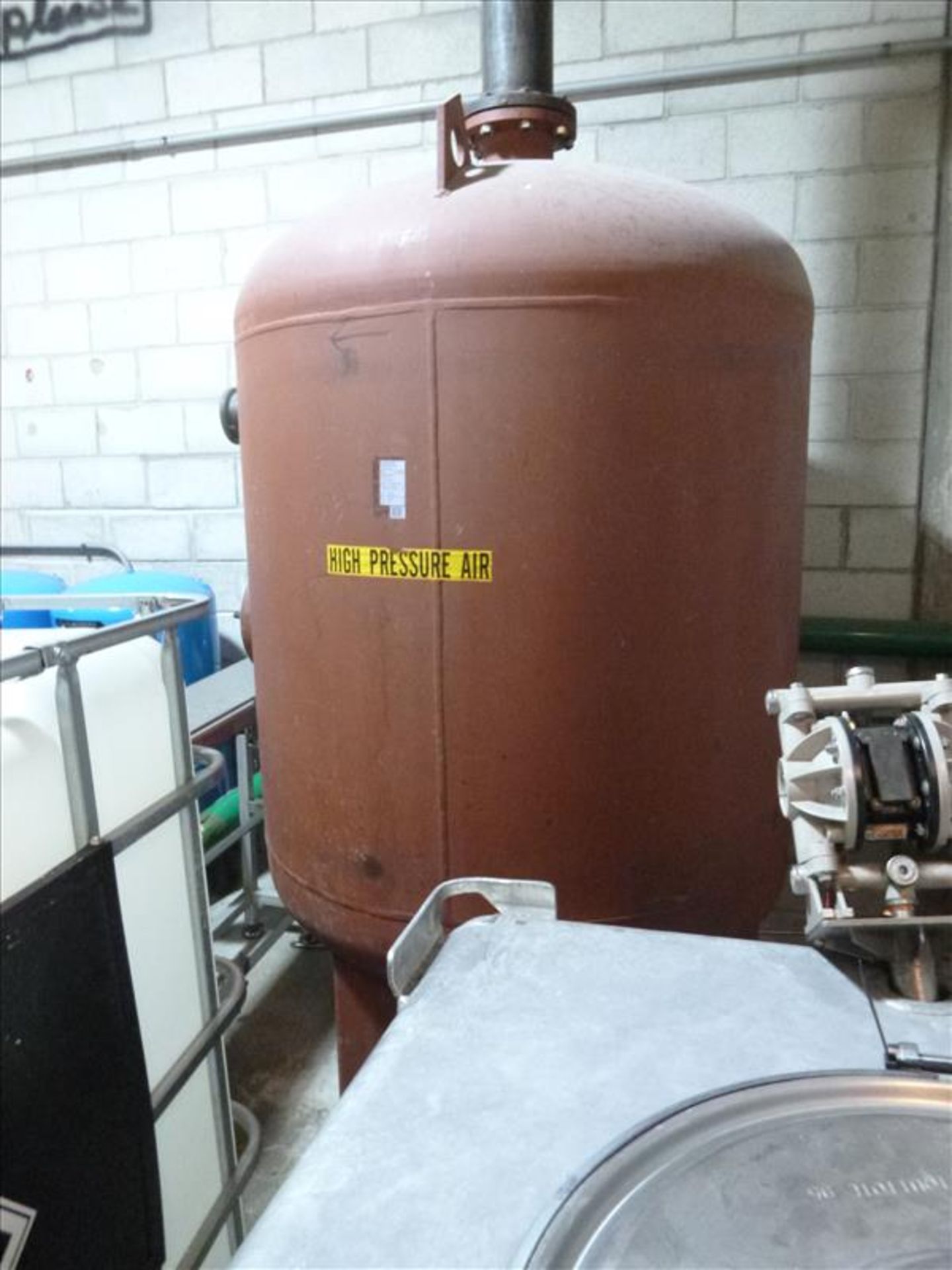 high pressure air tank