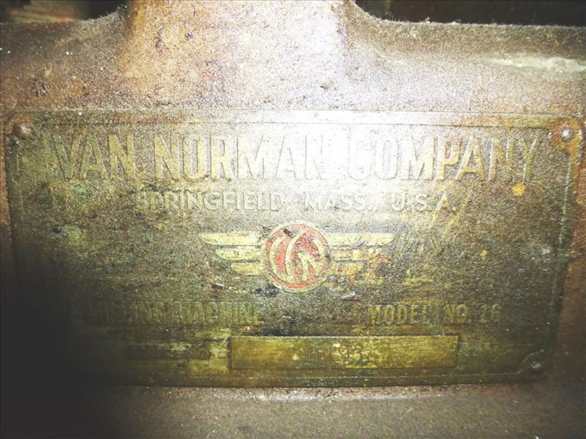 Van Norman universal milling machine c/w vise model 16 (located at 150 Bartor Rd Toronto ON Canada) - Image 2 of 2