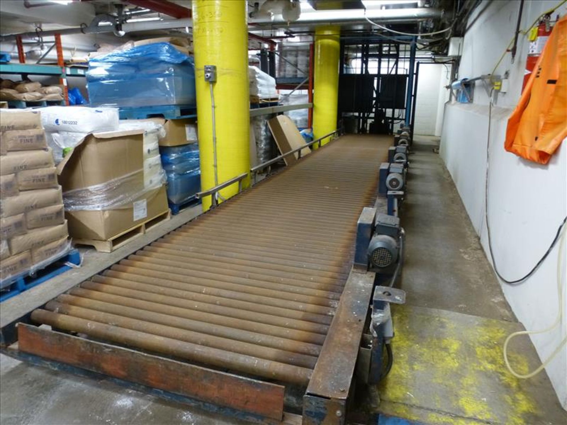 heavy-duty powered roller conveyor approx. 54 in. W. x 35 ft. L. (located at 150 Bartor Rd Toronto