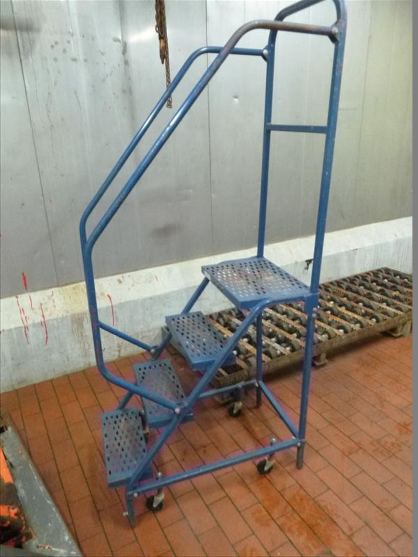 36 in. H. portable stairs w/ handrail (located at 321 Courtland Ave E Kitchener ON Canada)