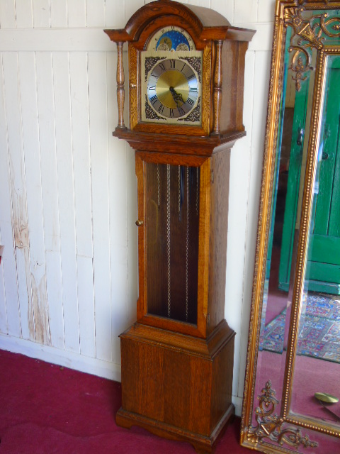 Reproduction oak grandmother clock with Westminster chime and moon phase dial - Image 2 of 2