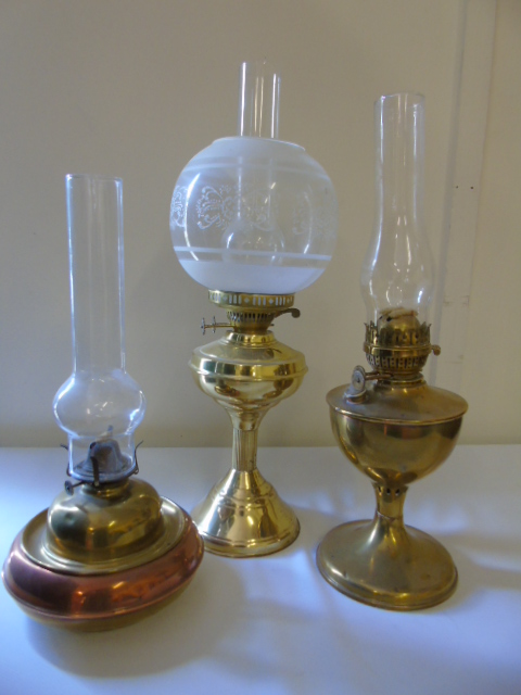 3 Brass and copper oil lamps