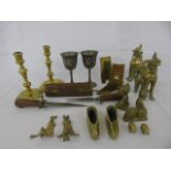 Box of brass and metal ware to include 2 oriental lions.