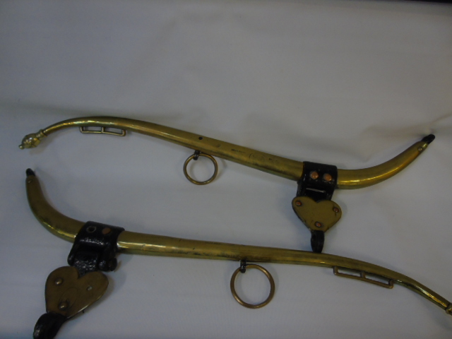 Pr of brass and cast iron horse haines with copper rivets - Image 3 of 3