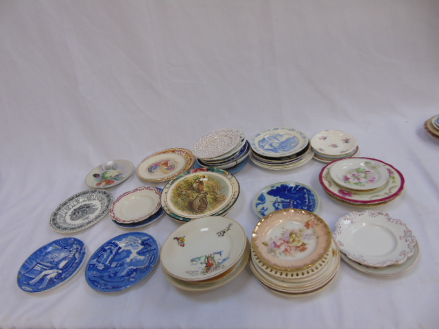 Collection of various small plates and saucers to include Wedgood and others - Image 2 of 4