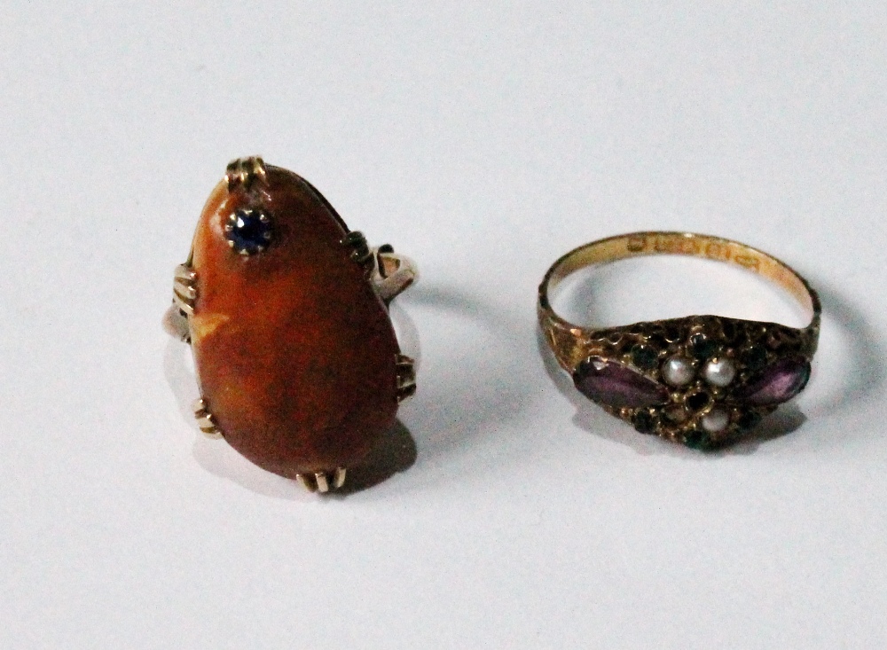 Victorian ring with amethysts, emeralds and pearls in 15ct gold, 1882, and another with sapphire