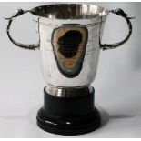 Silver cup with stylised bird's head handles by Elkington & Co., 1906, 13oz.