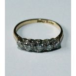 Diamond five-stone ring with graduated brilliants, '18ct plat'.
