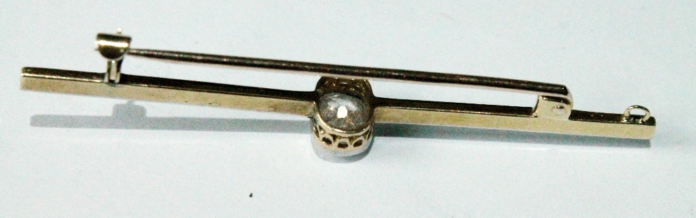 Edwardian pin with millegrain-set old-cut diamond brilliant of almost oval shape, approximately - Image 2 of 2