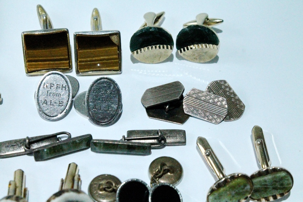 Gent's Tudor wristwatch, four others and various cufflinks, some silver. Condition Report Tudor - Image 6 of 7