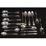 Set of five Victorian silver fiddle pattern desert spoons Edinburgh 1886/87,