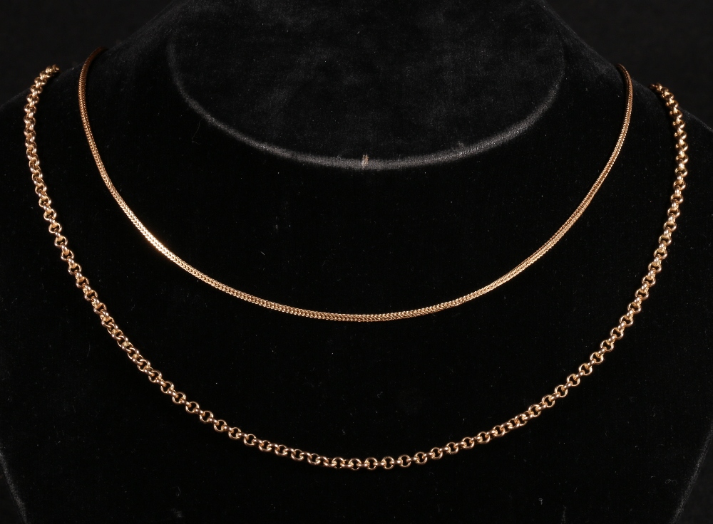 18ct gold woven link necklace chain, 39cm long together with a 9ct gold belcher link necklace chain,