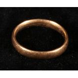 18ct gold wedding band, approx 3.9g CONDITION REPORT: Not rose in colour but yellow
Hallmarks clear