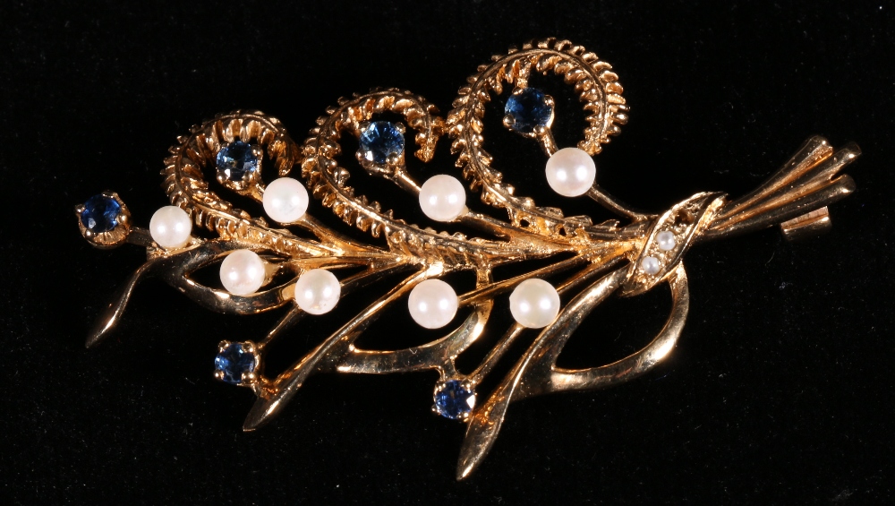 9ct gold sapphire and pearl leaf brooch