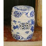 Early 20th century Chinese blue and white porcelain garden seat of barrel form,