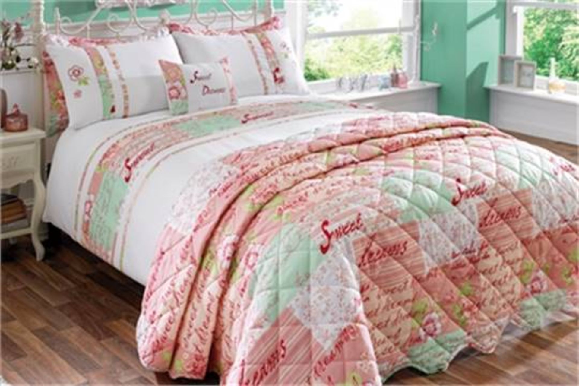 RINGLEY PATCHWORK BED SPREAD 220X240 RRP £99 (SHIPPING BAND A)
