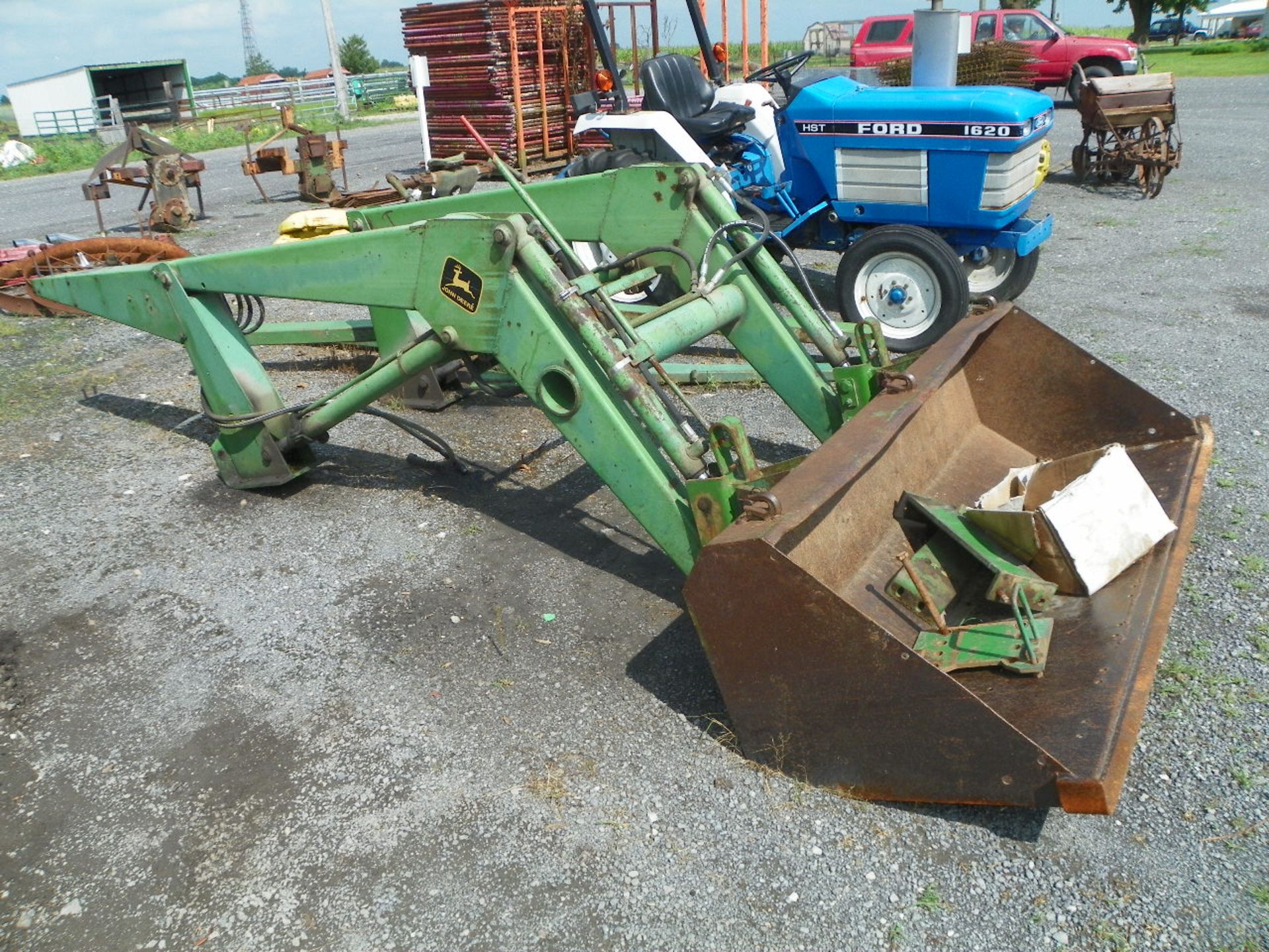 John Deere 148 Loader - Image 3 of 15