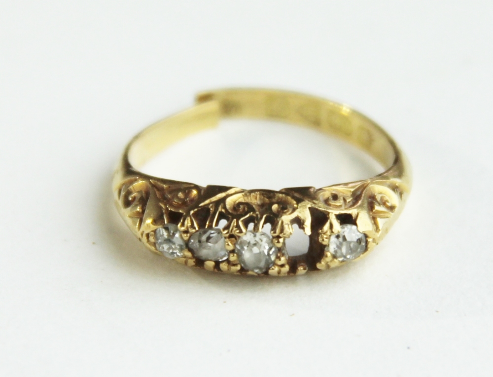 An Edwardian diamond and 18ct gold ring,