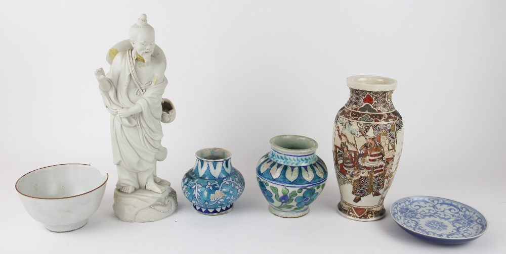 A collection of Oriental ceramics, to include; a Vung Tau Cargo bowl,