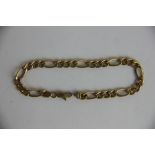 An 18ct yellow gold, decorative link bracelet, with lobster clasp, stamped '750', 18.