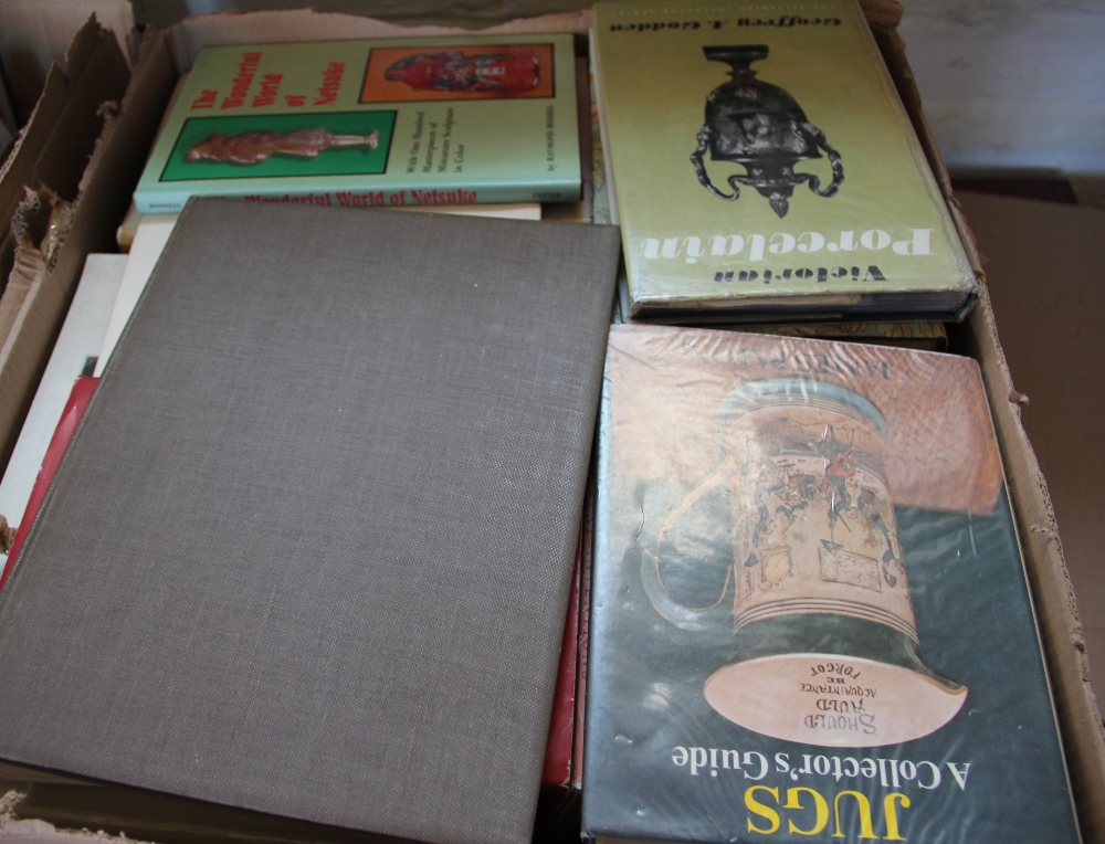 A collection of historical reference books on antiques, auctions, - Image 3 of 4