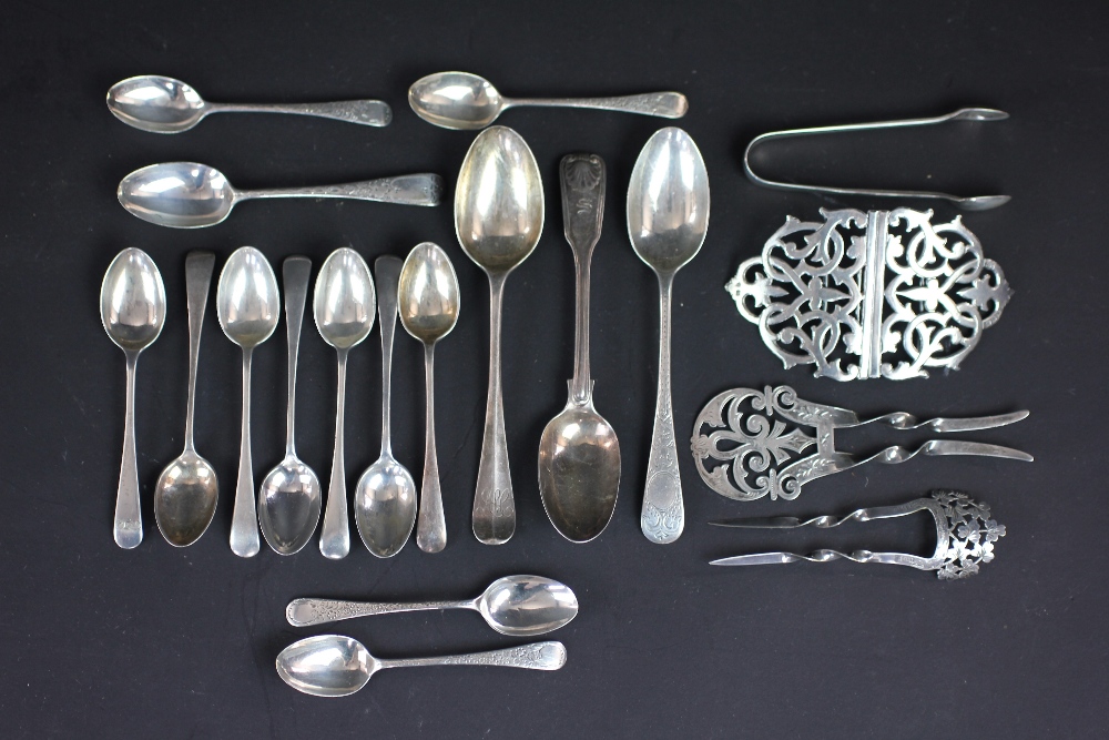 A collection of silver, to include: a silver buckle Colen Hewer Cheshire Birmingham 1898,