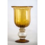VASO in vetro di Murano nei toni dell'ambra. XX secolo Misure: diametro cm 25 x h 41