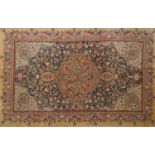 TAPPETO Kayseri, trama e ordito in cotone, vello in lana. Turchia XX secolo Misure: cm 218 x 145