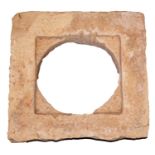 GIRO POZZO quadrato in pietra. Primi ’800 Misure: cm 49 x 50