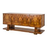 CREDENZA deco' a quattro ante in radica di  noce. Sicilia primi '900 Misure: cm 170 x 54 x h 74