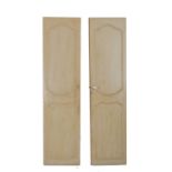 COPPIA PORTE in legno laccato. Sicilia XIX secolo Misure: cm 53 x 210