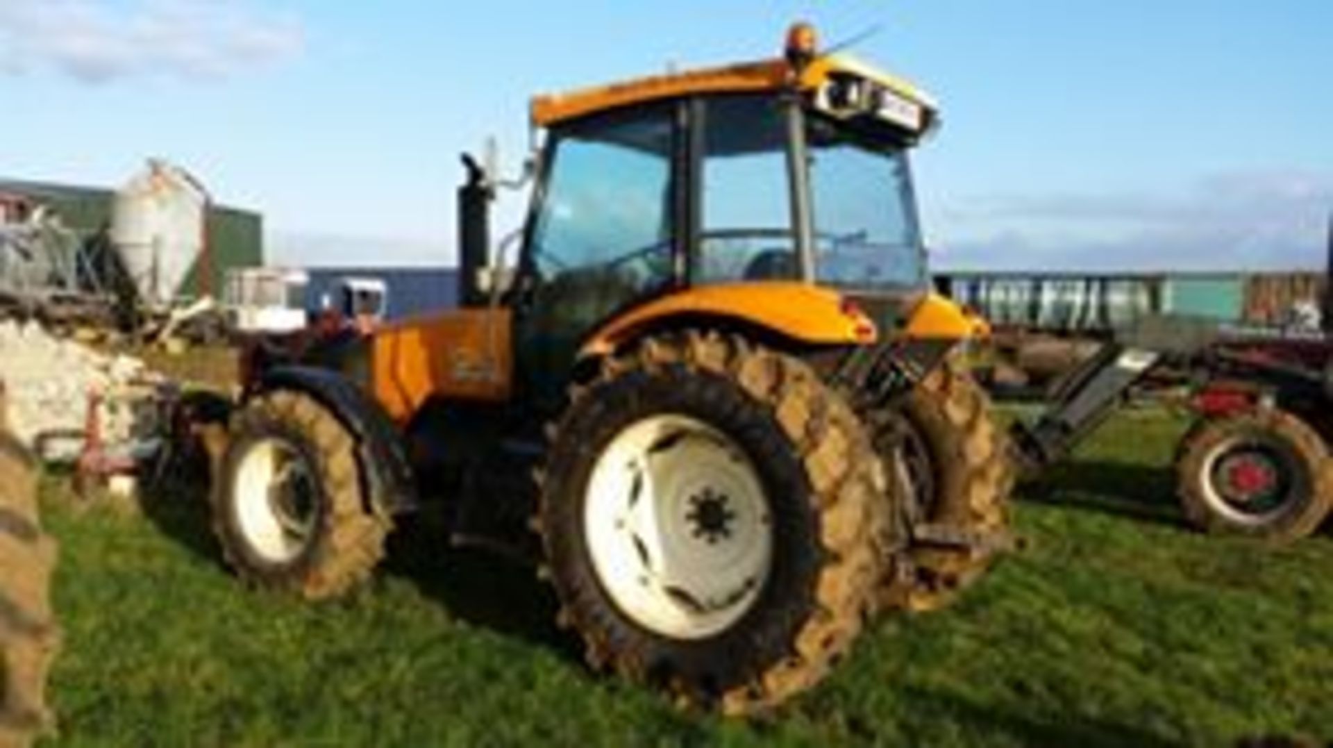 1995 RENAULT ERGO 4X4 TRACTOR - Image 6 of 15