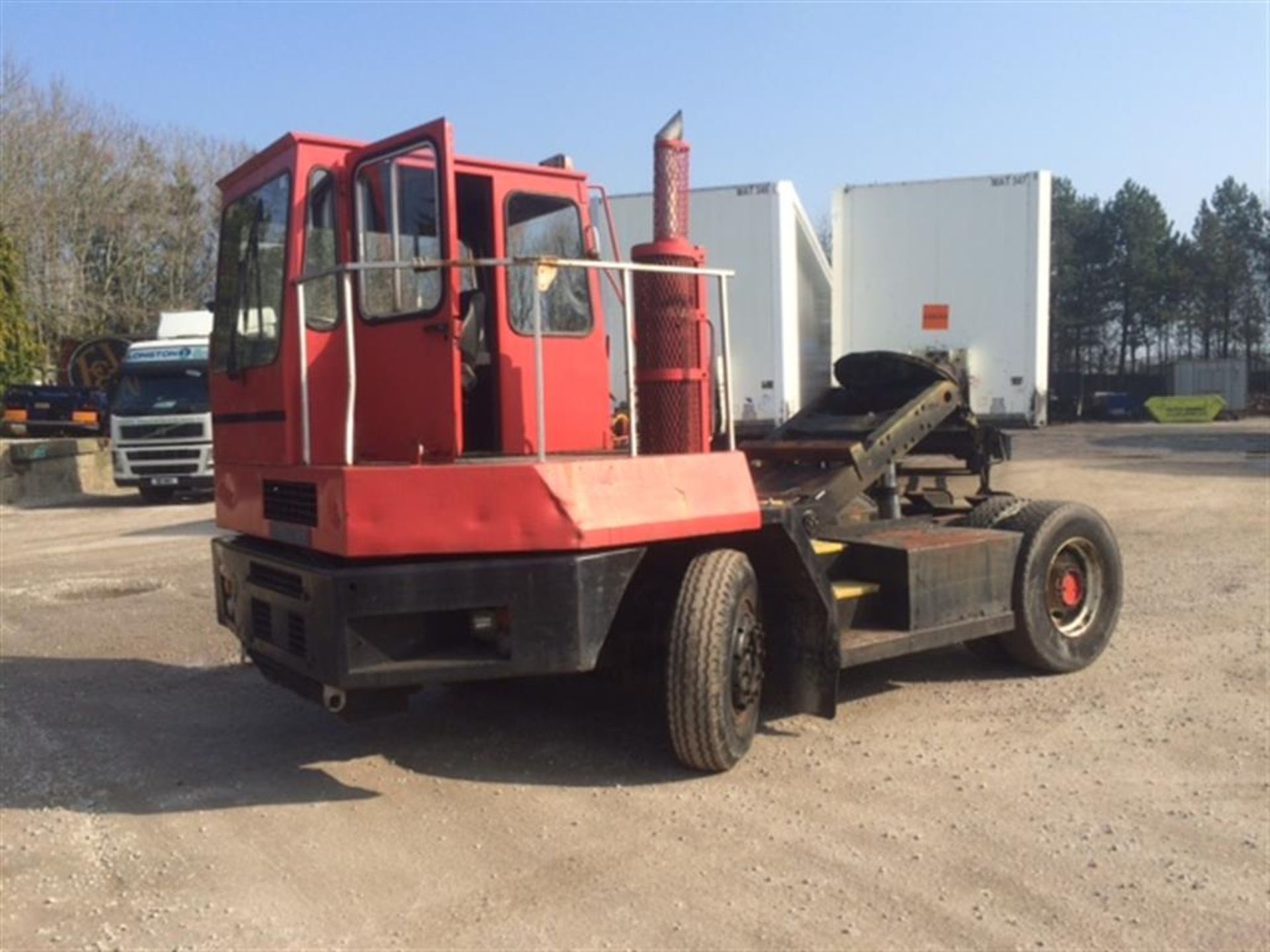 DOUGLAS TUG - Image 2 of 7