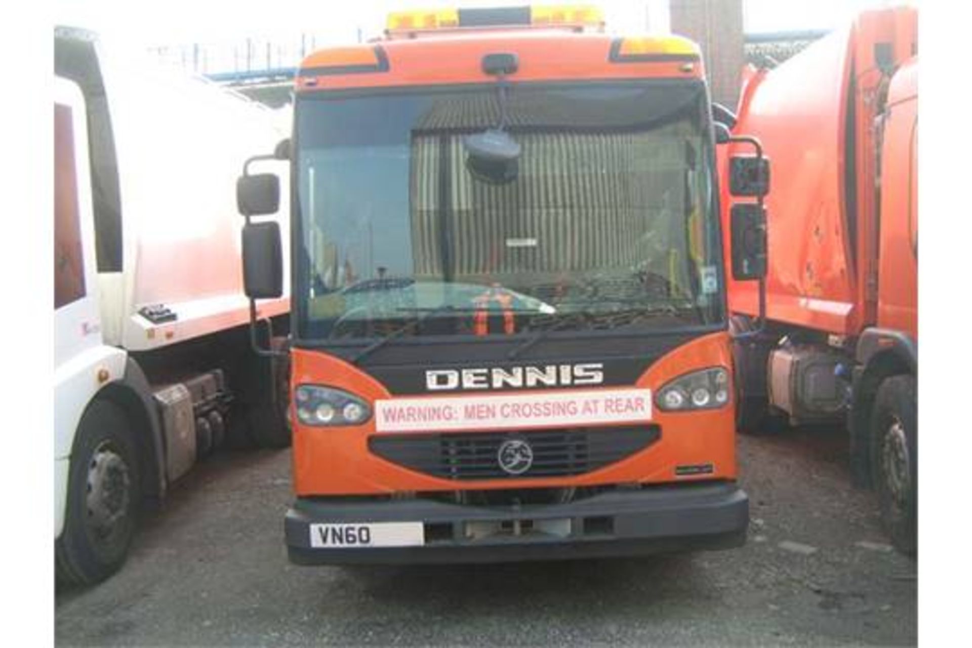 DENNIS ELITE REFUSE VEHICLE